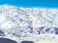 Sölden to prócz walorów górskiegio kurortu atrakcyjnego przez cały rok to miejsce plenerów filmu Spectre z Jamesem Bondem. Sölden i Gurgl położone w Regionie Ötztal należą do klubu TOP SKI Austria wspólnie z pozostałymi 16 stacjami narciarskimi będącymi klejnotami w koronie narciarstwa alpejskiego. W miejscowościach doliny i na stokach lodowców mamy do dyspozycji ponad 150 km tras zjazdowych i 70 wyciągów. Sölden miasteczko położone w centralnej części doliny Otztal, jest to jeden z najpopularniejszych ośrodków narciarskich w Tyrolu (rocznie przyjeżdża tu ok. 350 tys. turystów). Jest znany również jako Big 3, ponieważ otaczają go trzy trzytysięczniki: Glaislachkogel (3058 m n.p.m.), Tiefenbachkogel (3309 m) i Schwarze Schneid (3340 m). Kluczem do sukcesu jest tutaj gwarancja n śnieg. Każdej zimy jest go tutaj mnóstwo, a sieć wyciągów i tra zadowoli wszystkich fanów białego szleństwa najwybredniejsszych. Sölden w Ötztal jest położone 90 km na zachód od Innsbrucka.
Obszar narciarski oferuje:
- 150 km tras - 70 wyciągów (gondole, kanapy, orczyki).
Można szusować po dwóch sąsiadujących ze sobą lodowcach - Tiefenbach (od 2796 do 3249 m n.p.m.) i Rettenbach (2684-3250 m n.p.m.).