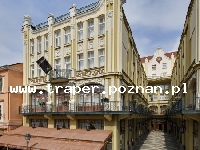 Hotel Palatinus *** w Pecs, Węgry. Secesyjny zabytkowy hotel położony w centrum przy głównej ulicy spacerowej, znajduje się na głównym placu w Pécs.