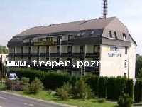 Hotel Napfény *** w Zalakaros jest położony blisko kąpieliska Granit i Aquaparku. Apartamenty rodzinne 1 i 2 pokojowe z kuchnią, łazienką i balkonem. Hotel posiada restauracje i kawiarnię, fitness, plac zabaw, sklepik i własne gabinety zabiegowe. Dobra oferta dla rodzin z dziećmi. Węgry.