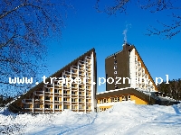 Harrachov to miejscowość narciarska położona w Karkonoszach, dobre warunki śniegowe i atrakcyjne trasy czekają na narciarzy. Wygodne wyciągi krzesełkowe typu kanapa wwożą narciarzy na Czarci