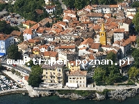 Lovran to historyczny kurort położony na Riwerze Istrijskiej, na Półwyspie Istria i niedaleko od Opatiji i Rijeki. Chorwacja.