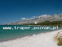 Starigrad jest położony 45 km od Zadaru, jest centralnym punktem Riwiery Paklenickiej. Park Narodowy Paklenica oddalony znajduje się tylko 4 km od miejscowości. Wpaniałe tereny na spędzanie akty