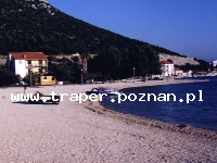 Klek jest położony na wybrzeżu dalmatyńskim u wejścia do zatoki Klek-Neum. Chorwacja. Pięknie położona mała osada nadmorska, bezpośrednio przy plaży. Dobre miejsce na wypoczynek rodzinny i 