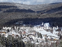 Harrachov to miejscowość narciarska położona w Karkonoszach, dobre warunki śniegowe i atrakcyjne trasy czekają na narciarzy. Wygodne wyciągi krzesełkowe typu kanapa wwożą narciarzy na Czarci