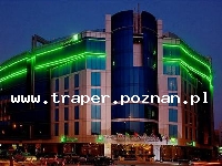 Hotel Holiday Inn Al Barsha w Dubaj w pobliżu centrum handlowego Mall of the Emirates, na którego terenie znajduje się słynny Dubai Ski Resort.