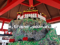 Legoland w Gunzburg położony jest w połowie drogi między Stuttgartem a Monachium. Najpiękniejszymi budynkami Legolandu są Zamek Neuschwanstein, Monachium stadion Allianz Arena, wieżowce we Fran
