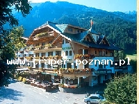 Mayrhofen to miasteczko w dolinie Zillertal w austriackim regionie Tyrol, położone jest niedaleko Innsbrucka. Region narciarski Mayrhofen ze stokami zjazdowymi Ahorn i Penken to cel urlopowy wielu P