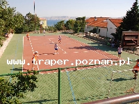 Karlobag to miejscowość wczasowa położona na brzegu Adriatyku, naprzeciw wyspy Pag. Karlobag znajduje się u stóp Gór Velebit, graniczy z Parkiem Narodowym Velebit od północy