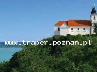 Balaton to największe jezioro w Europie Środkowej. Latem szybko się nagrzewa do temperatury 21-28°C. Średnia głębokość 4 m. Południowy brzeg jest płytszy i można spacerować daleko w je