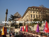 Praga to stolica Czech, siedziba prezydenta, administracji i władzy Republiki Czeskiej, centrum polityczne, ekonomiczne, administracyjne i kulturalne a równocześnie największe, najbardziej z