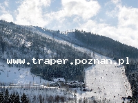 Harrachov to miejscowość narciarska położona w Karkonoszach, dobre warunki śniegowe i atrakcyjne trasy czekają na narciarzy. Wygodne wyciągi krzesełkowe typu kanapa wwożą narciarzy na Czarci