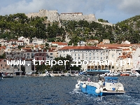 Korcula - wyspa słońca, wina i bogatej historii, to najbardziej śródziemnomorska wyspa Dalmacji, z niej pochodził Marco Polo. Miasteczko Korcula rozwijało się przez wiele lat. Do dzisiaj 