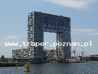 Amsterdam to miasto jest światową metropolią sztuki, kultury, mody i designu. Położony jest pośród setek kanałów. Amsterdam ma tradycję miasta tolerancji. Szczególnie pole