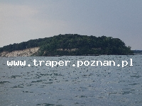 Rugia niemiecka wyspa położona na południowym Bałtyku. Posiada urozmaiconą linię brzegową z wieloma zatokami i półwyspami, pięknymi plażami i wspaniałymi klifami. Na Rugii mozna posa