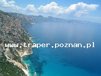 Tortoli na Sardyni, miasteczko nad brzegiem morza. Sardynia to włoska wyspa, druga pod względem wielkości na Morzu Śródziemnym.